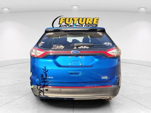 Used 2018 Blue Ford SEL image 4