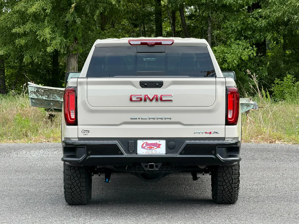 2026 GMC Sierra 1500 AT4X - Photo 6