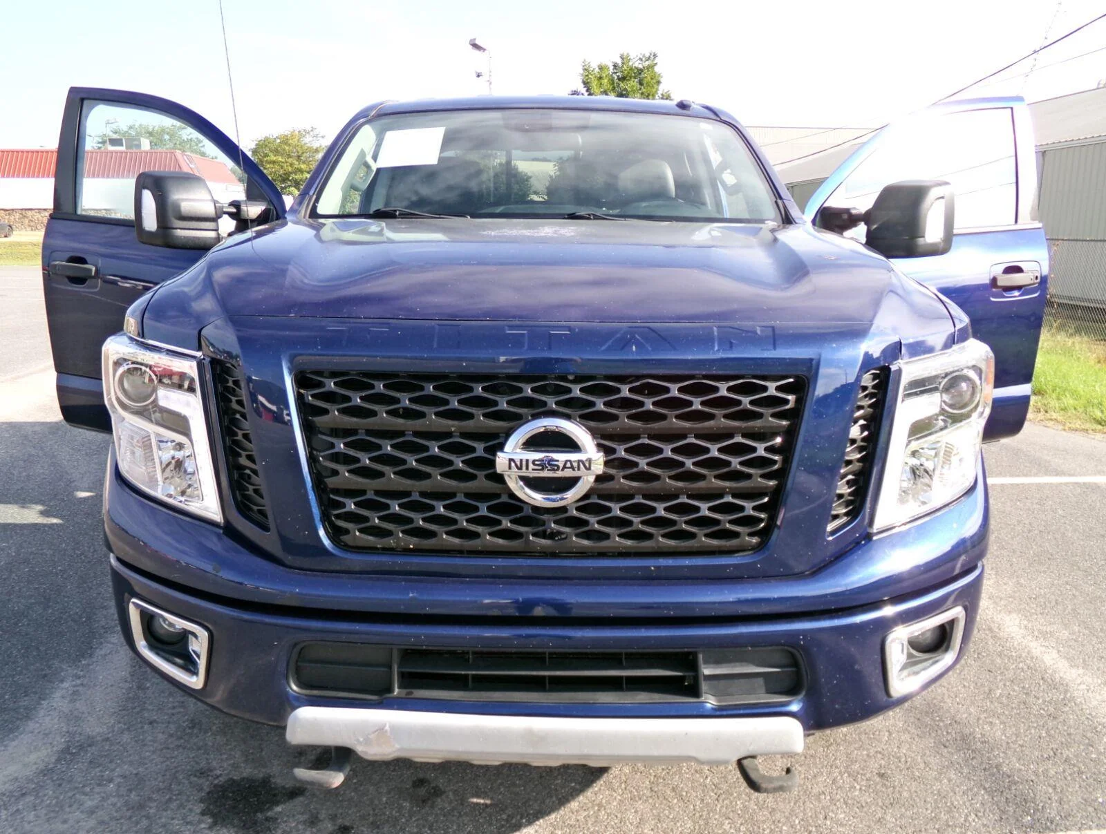 Used 2017 Deep Blue Pearl Nissan PRO-4X image 6