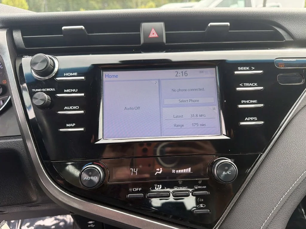 Used 2019 Blue Toyota SE image 22