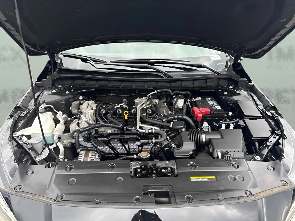 Used 2023 Black Nissan 2.5 SR image 22
