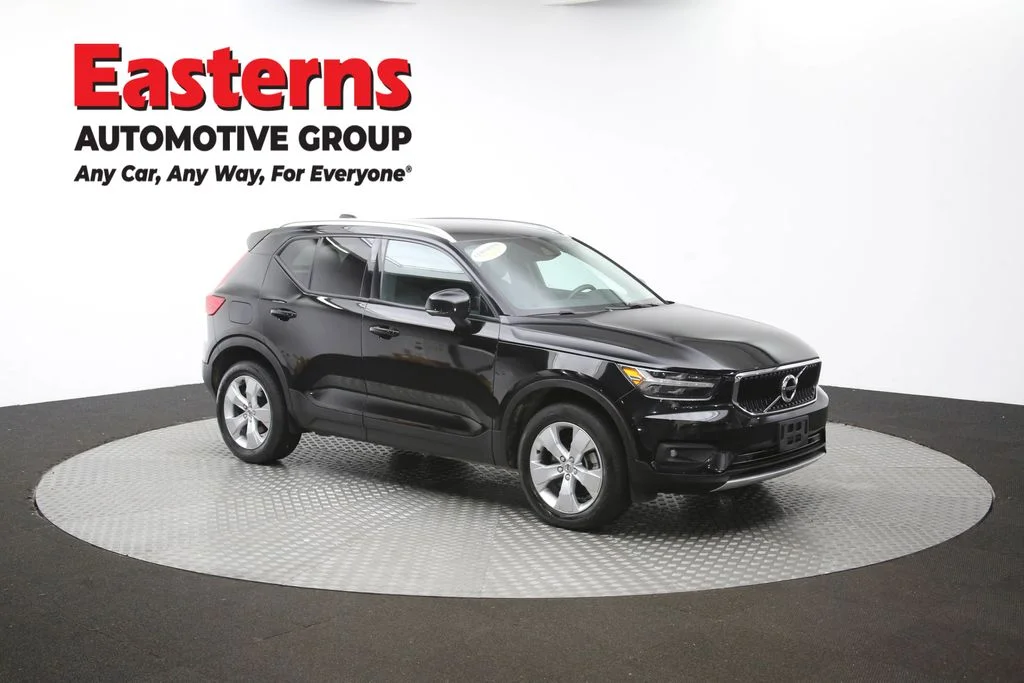 Used 2022 Black Volvo Momentum image 48