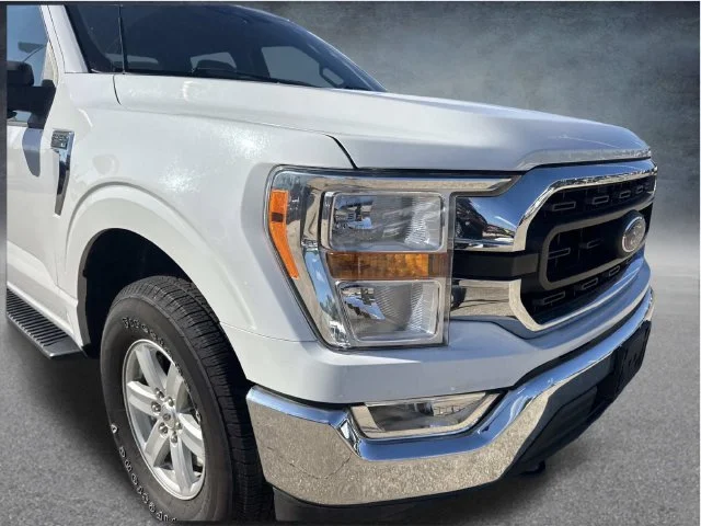 Used 2021 White Ford XLT image 2