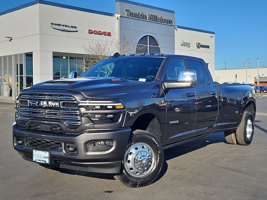 New 2026 Granite Crystal Metallic Clear-Coat Exterior Paint RAM Laramie image 2