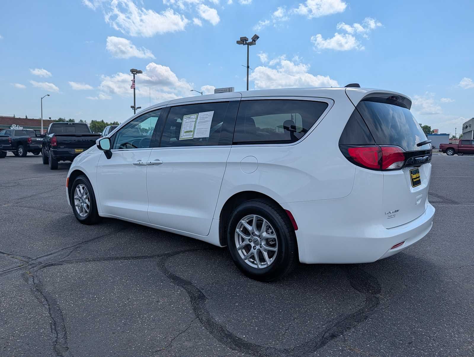 Used 2023 Bright White Clearcoat Chrysler LX image 5