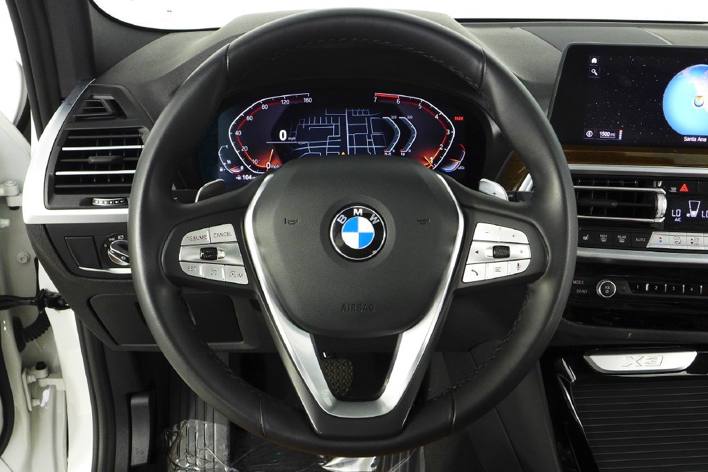 Used 2024 Alpine White BMW sDrive30i image 27