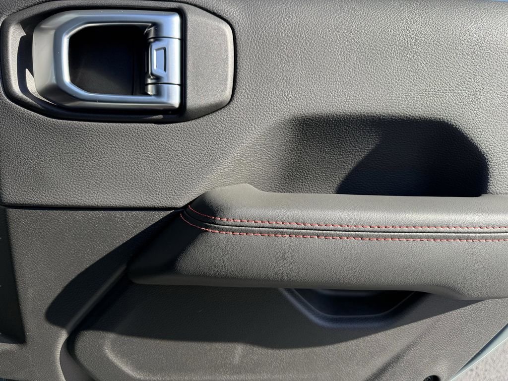 2025 Jeep Wrangler 4-Door Rubicon - Photo 34
