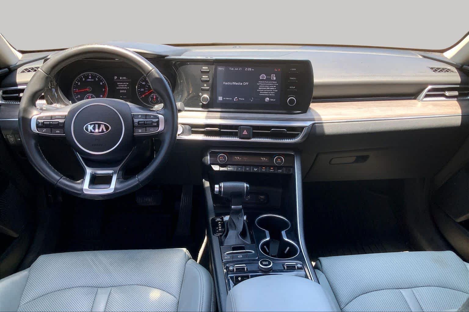 Used 2021 Ebony Black Kia EX image 16