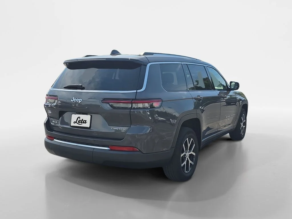 Used 2023 Baltic Gray Metallic Clearcoat Jeep Limited image 4