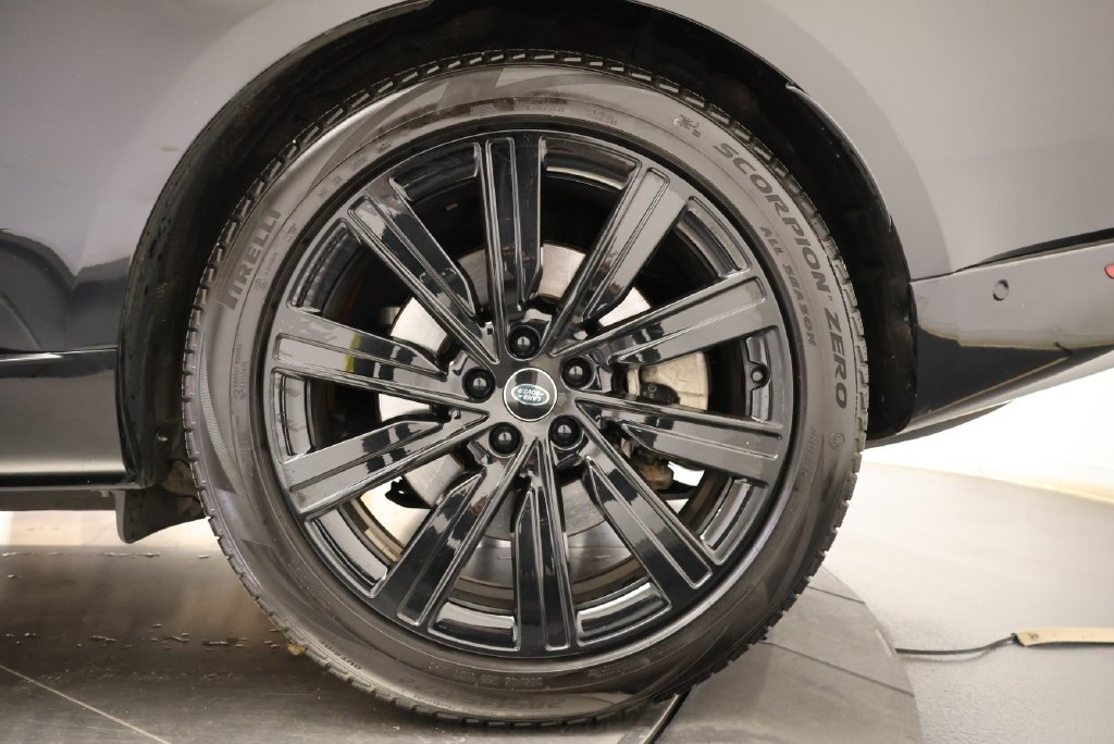Certified Used 2023 Santorini Black Metallic Land Rover SE image 10