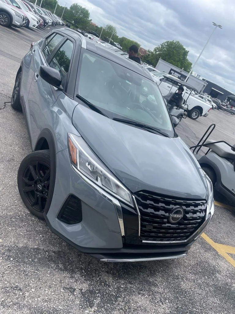2023 Nissan Kicks 1.6 SV's photo