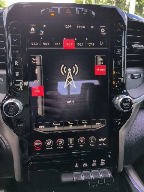 Used 2019 Blue Ram Laramie image 14