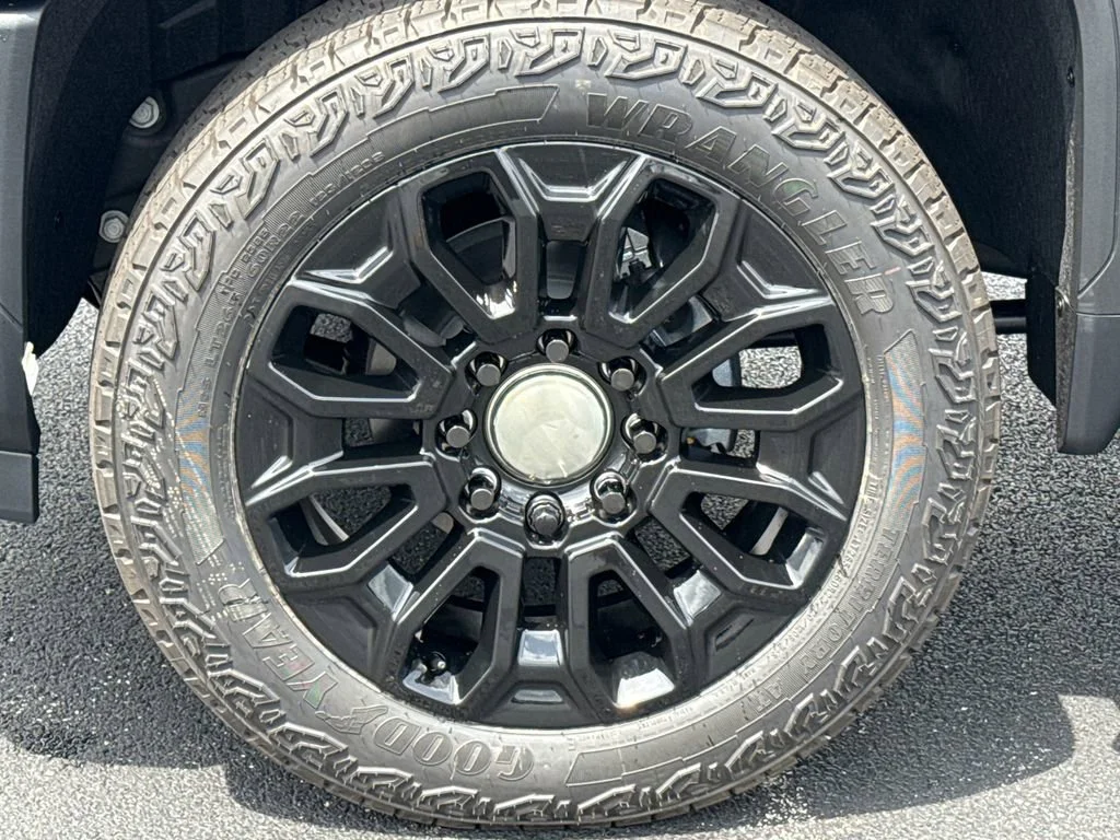 2026 GMC Sierra 2500HD AT4 - Photo 12