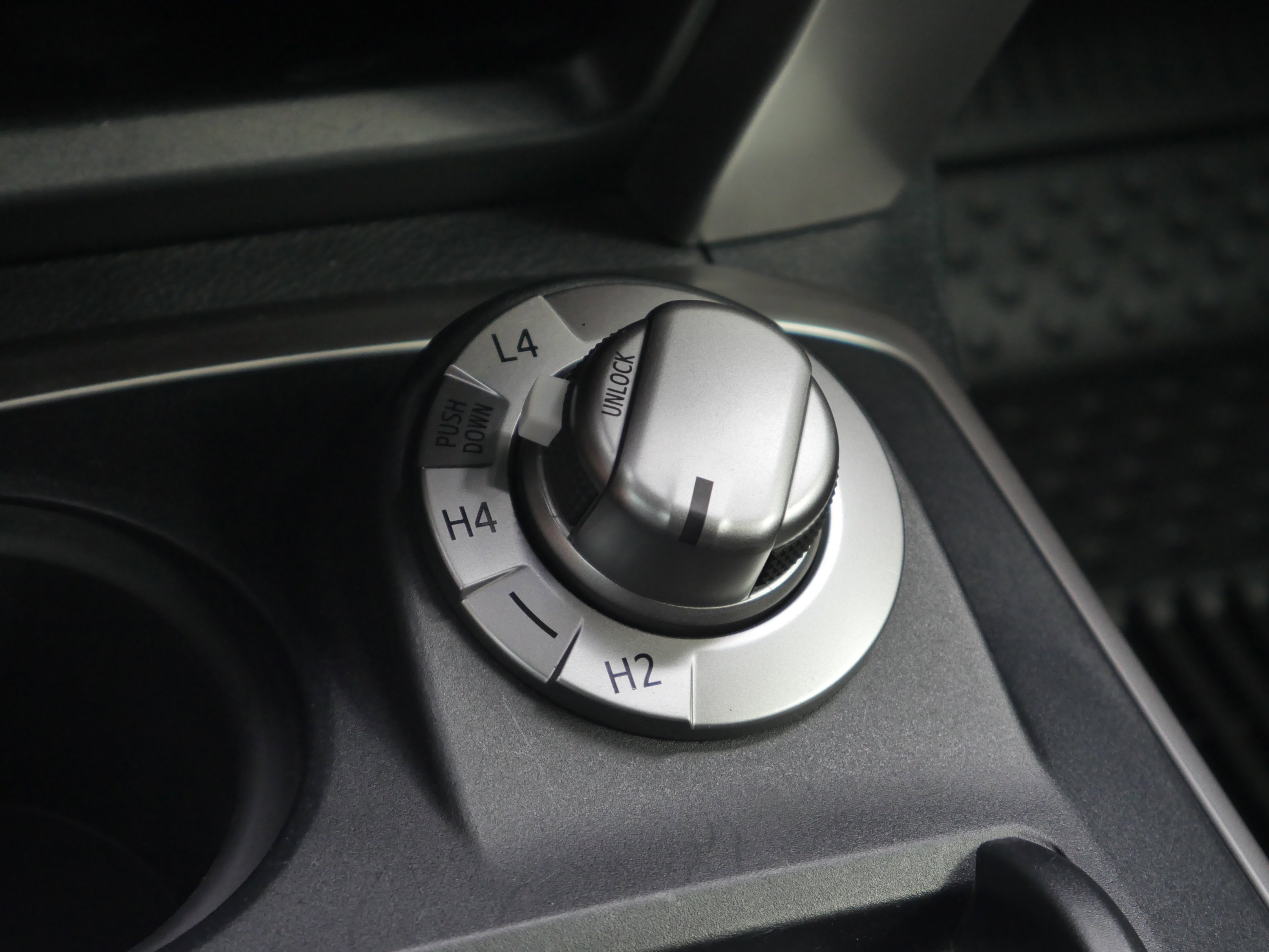 Used 2018 Classic Silver Metallic Toyota SR5 image 12