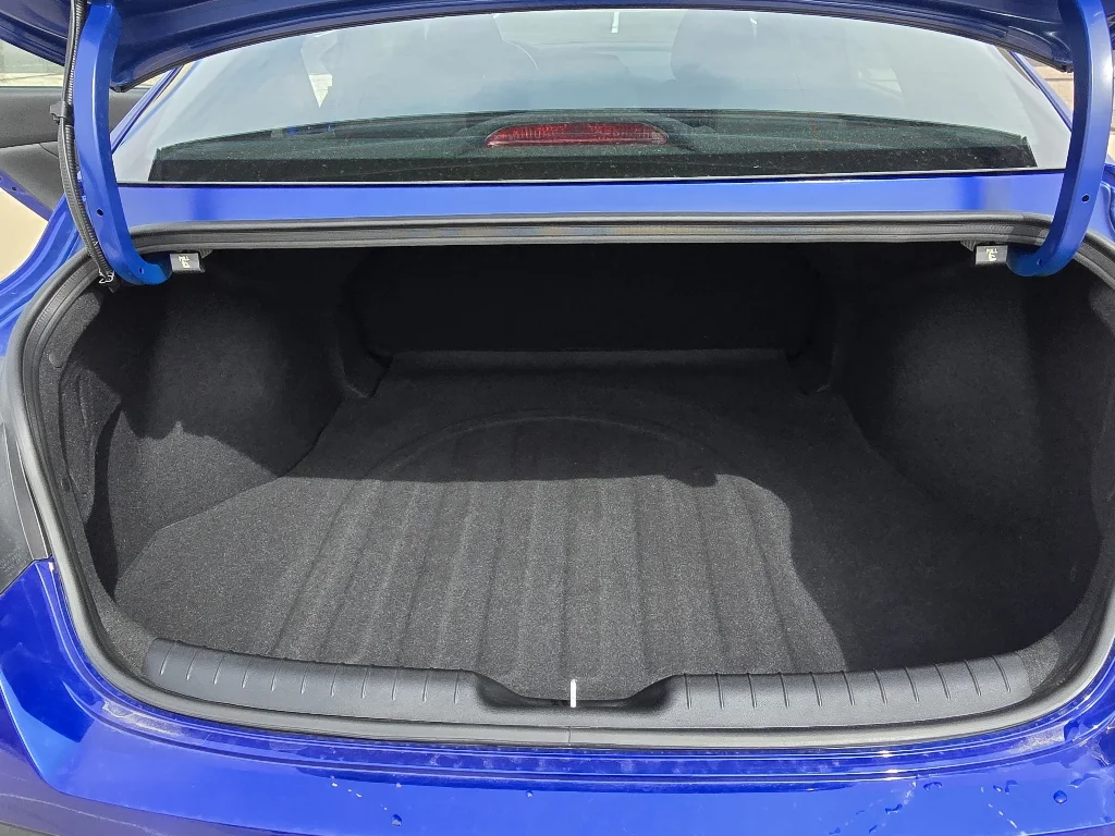 Used 2025 Intense Blue Hyundai SEL Sport image 30