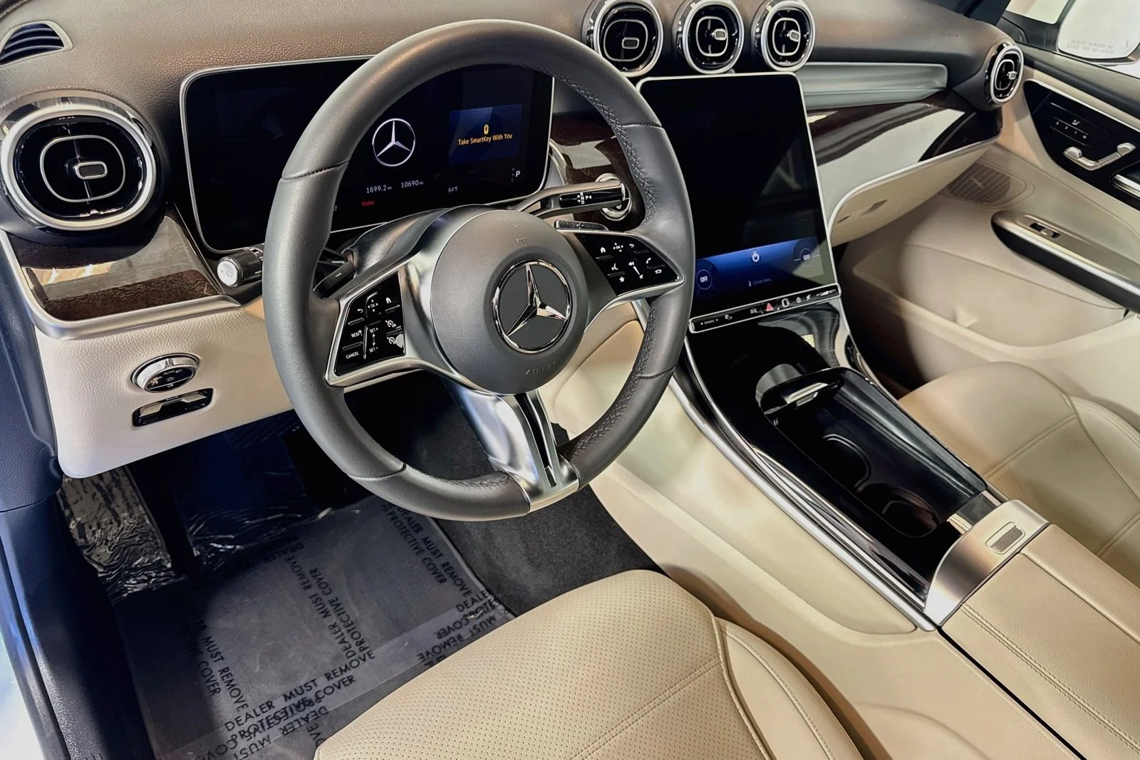 Used 2026 Polar White Mercedes-Benz GLC 300 image 9