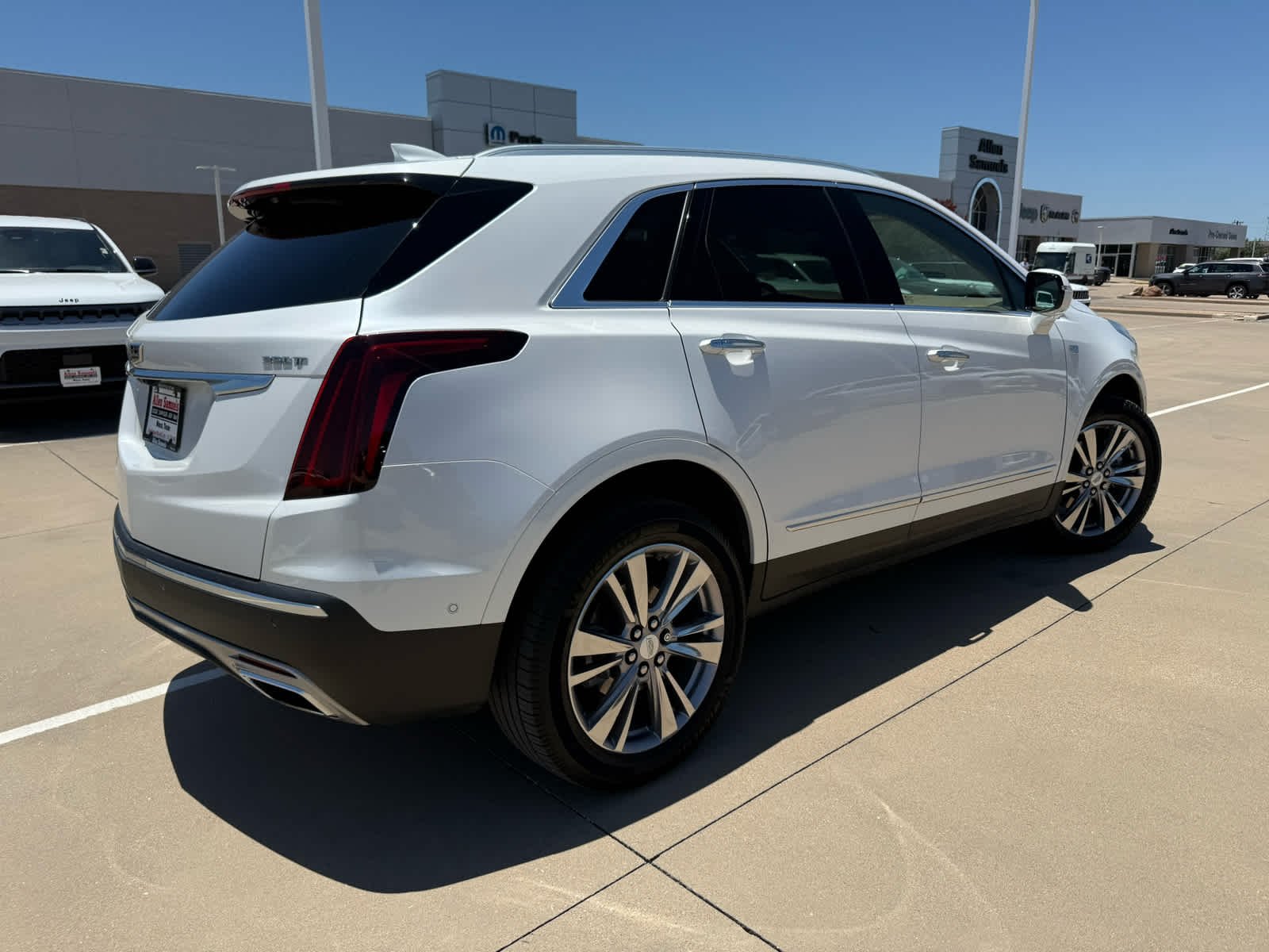 Used 2023 Crystal White Tricoat Cadillac FWD Premium Luxury image 8