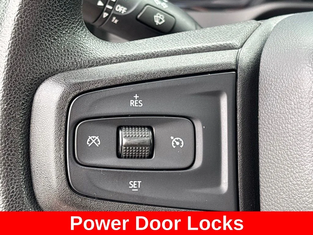 Used 2021 White Chevrolet Custom image 20