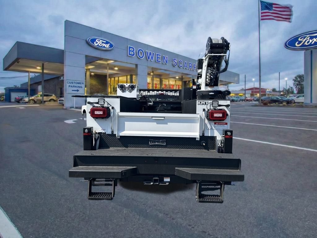 2025 Ford F-550 Super Duty Chassis Cab XL - Photo 4