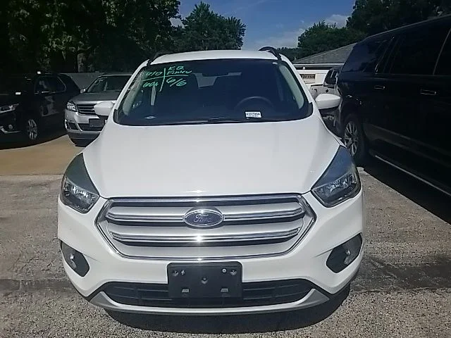 Used 2018 White Ford SE image 9