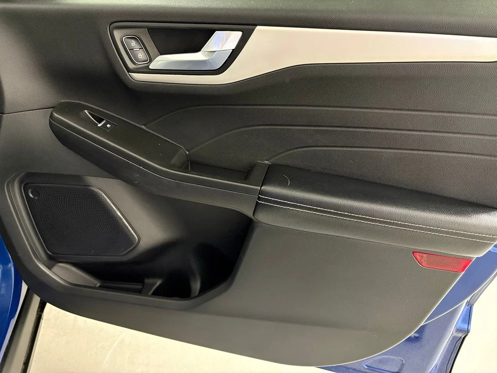 Used 2022 Blue Metallic Ford SEL image 42