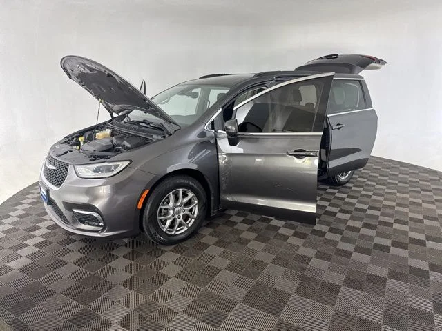 Used 2021 Gray Chrysler Touring image 12