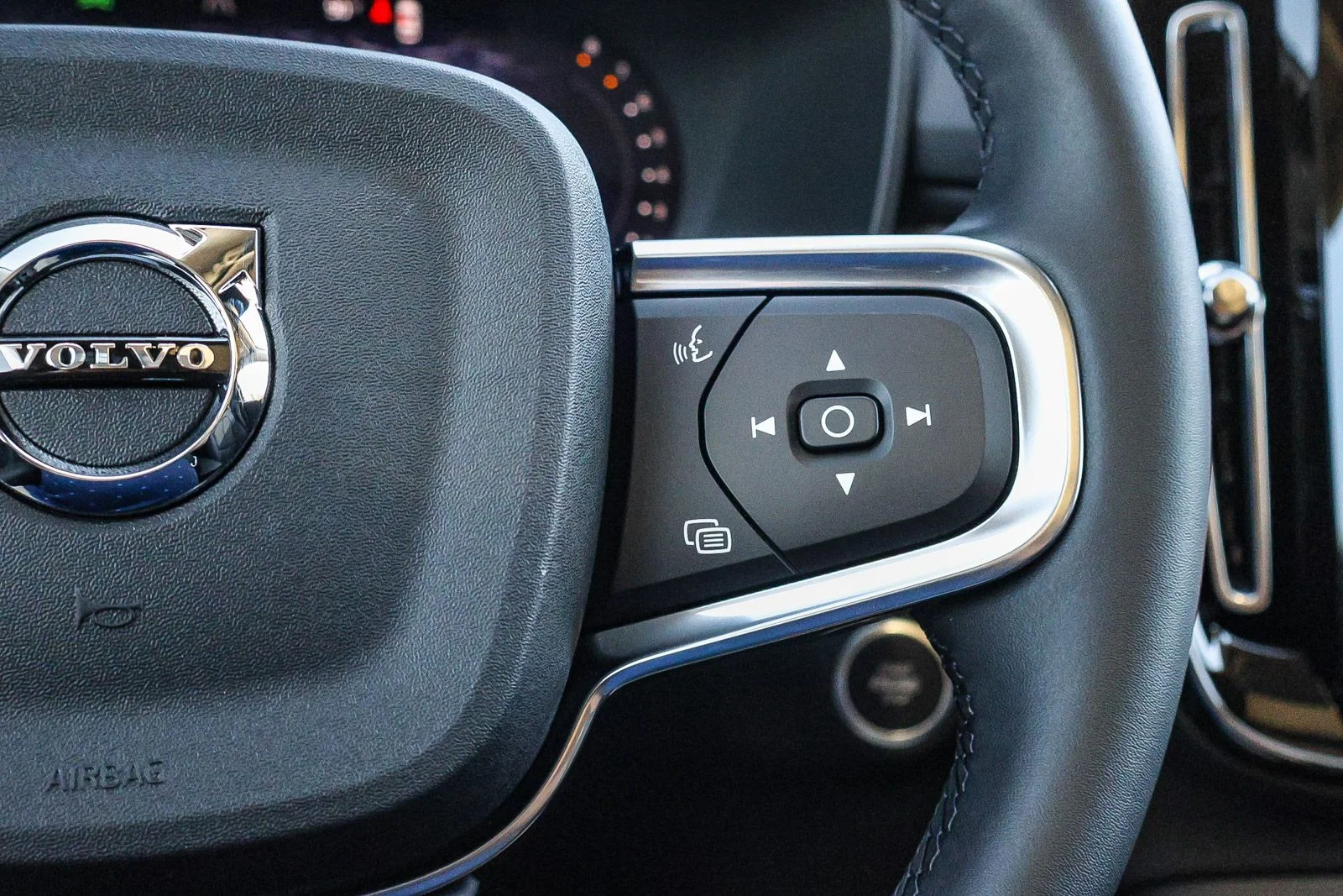 2026 Volvo XC40 Core - Photo 39