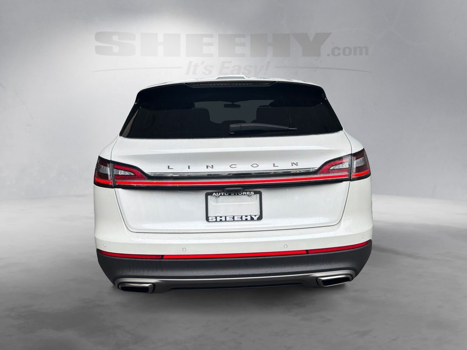Used 2023 White Lincoln Reserve image 13