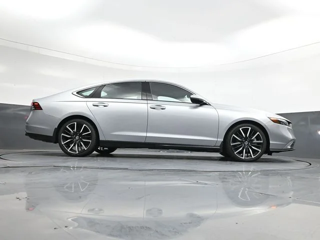 Used 2025  Honda Touring image 28