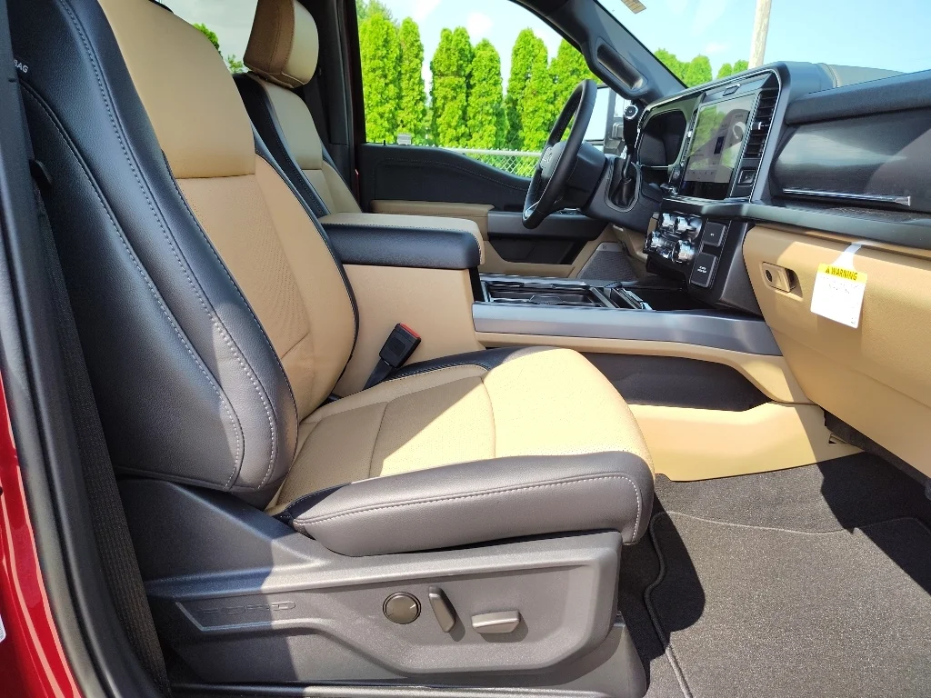 New 2026 Ruby Red Metallic Tinted Clearcoat Ford F-250® Lariat® image 15