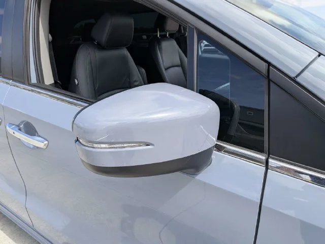 Used 2024 Gray Honda Touring image 9