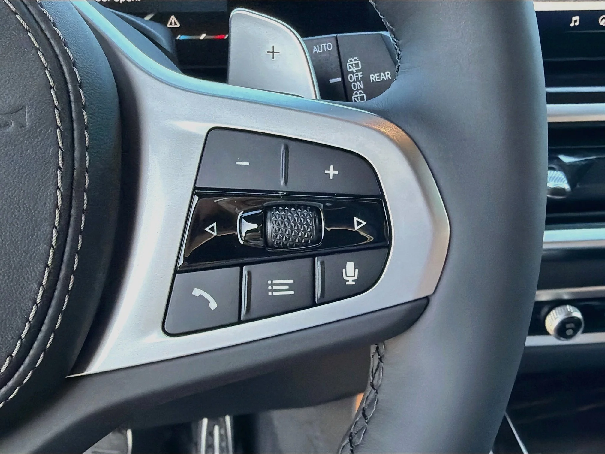 New 2027 Alpine White BMW xDrive40i image 41