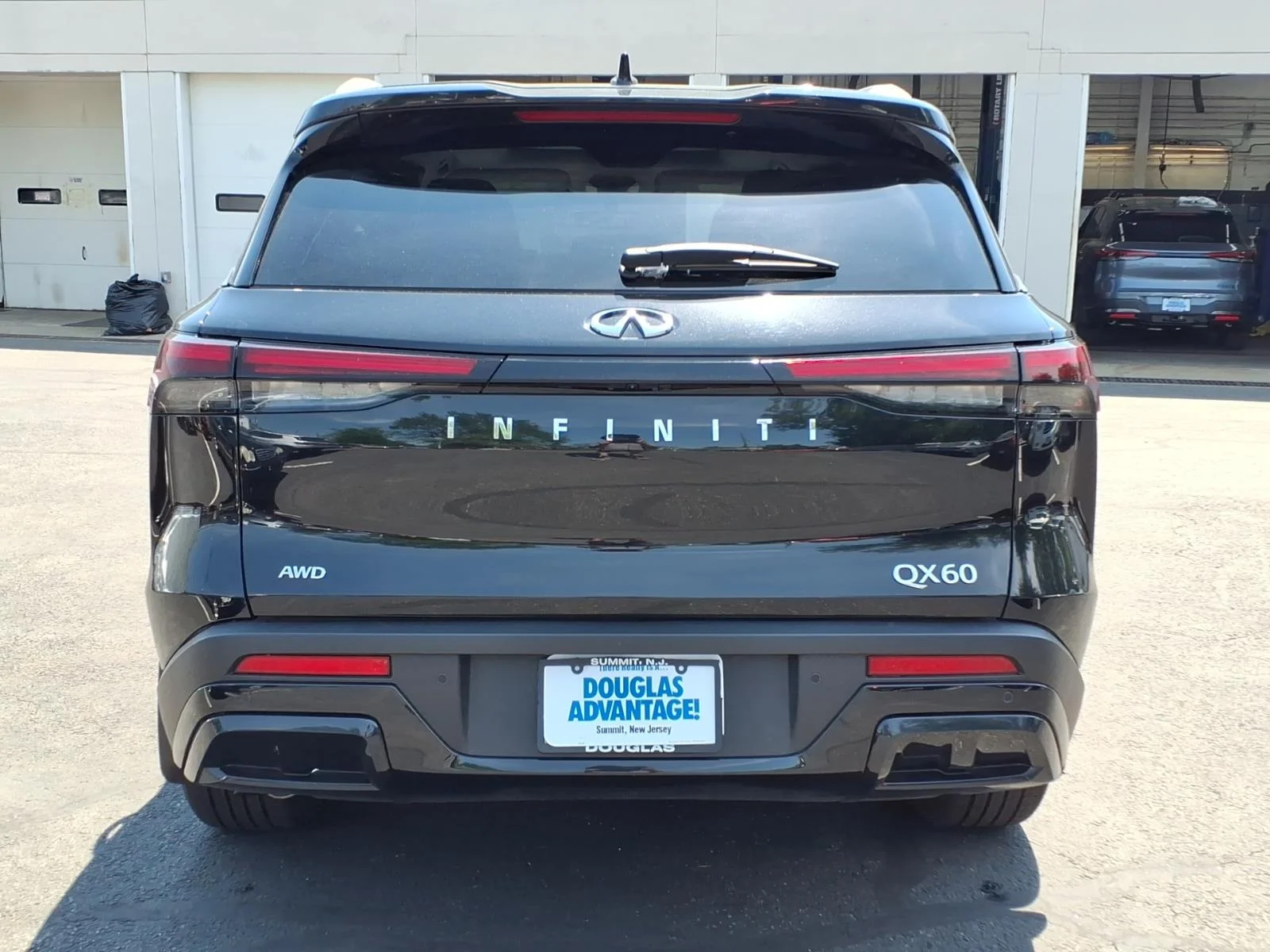 2025 INFINITI QX60 LUXE - Photo 7