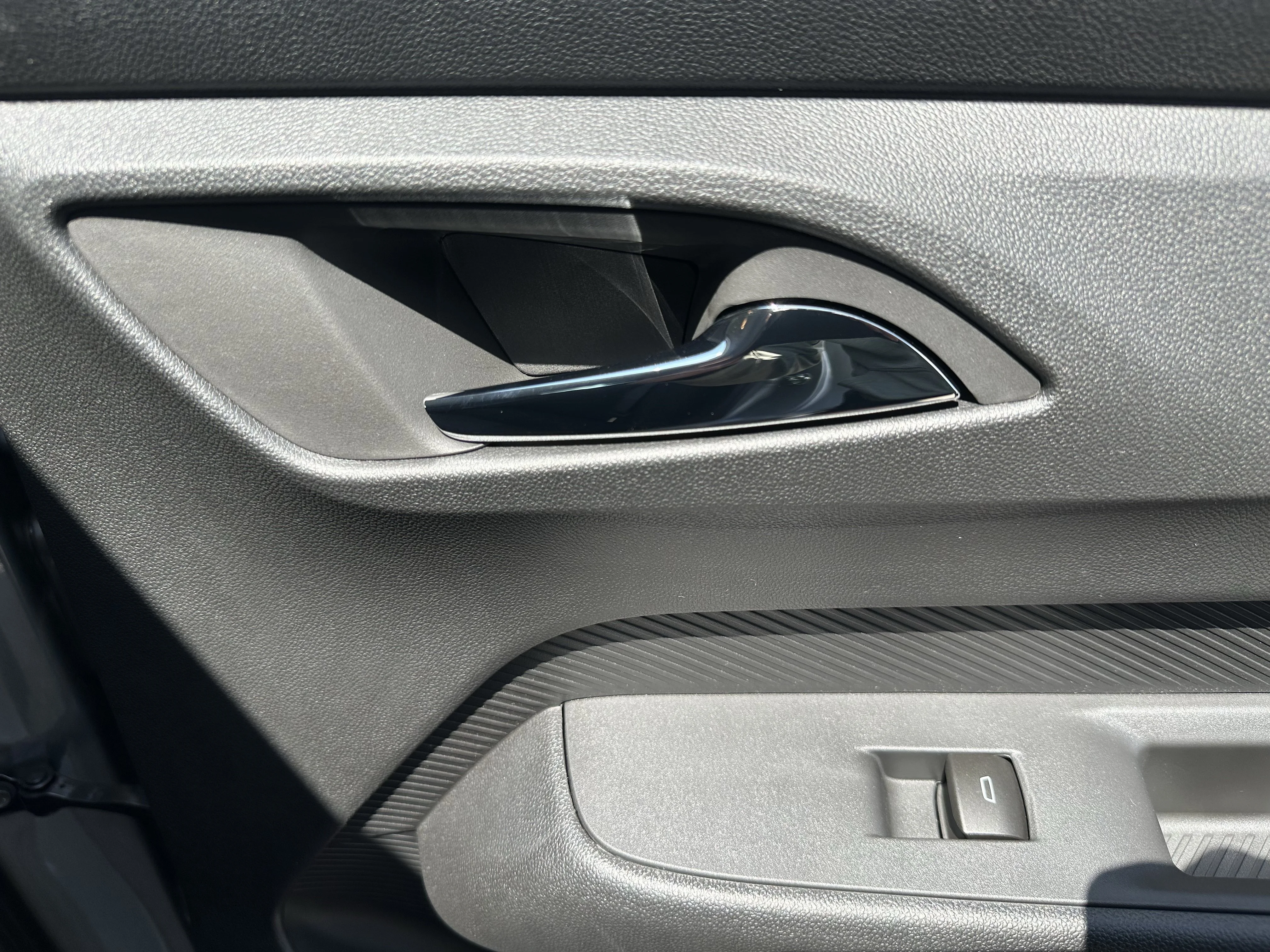 New 2027 Sterling Grey Metallic Chevrolet LT image 20