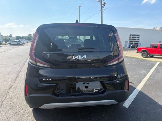 Used 2024 Black Kia LX image 4