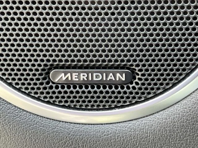 Used 2019 Black Land Rover HSE image 33