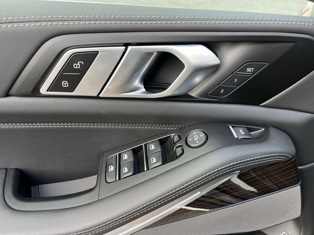 2026 BMW X5 50e - Photo 13