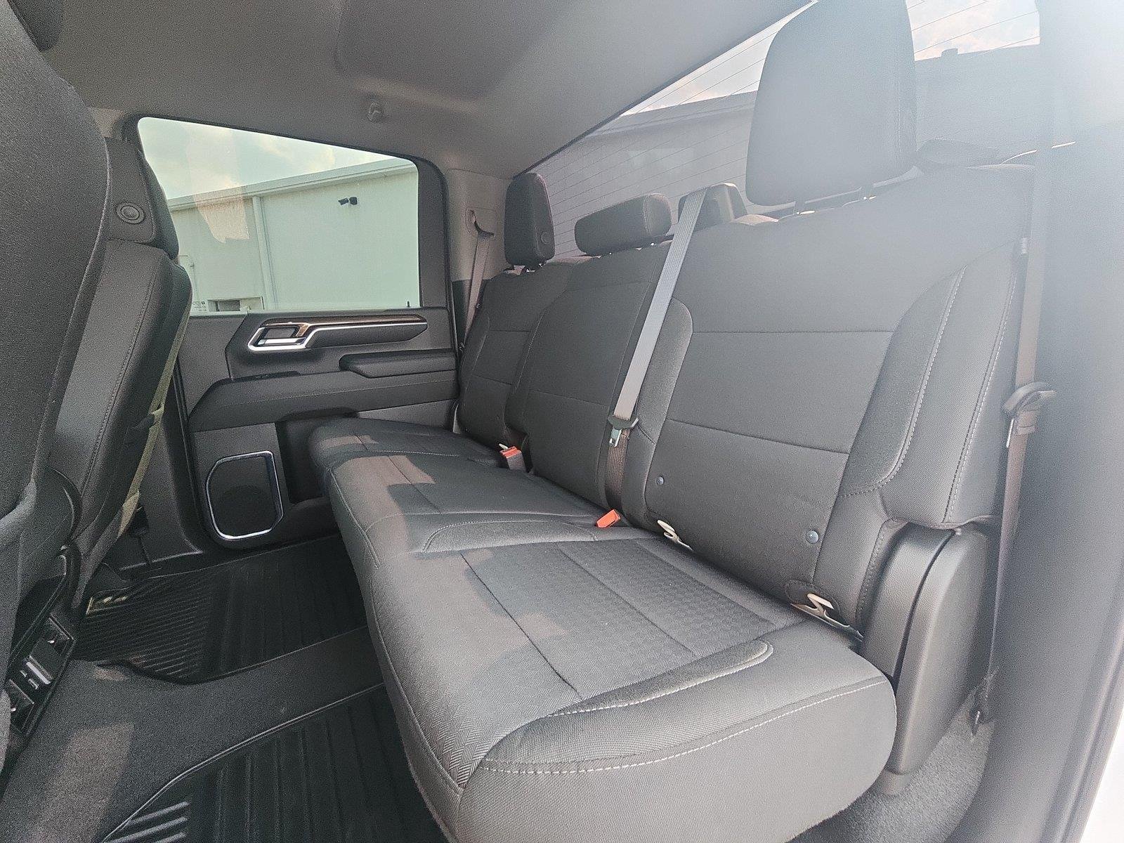 Used 2025 Summit White Chevrolet LT image 22
