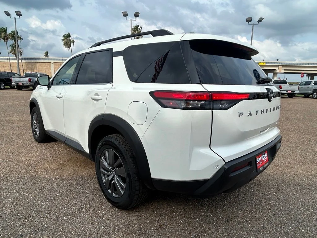Used 2025 White Nissan SV image 4