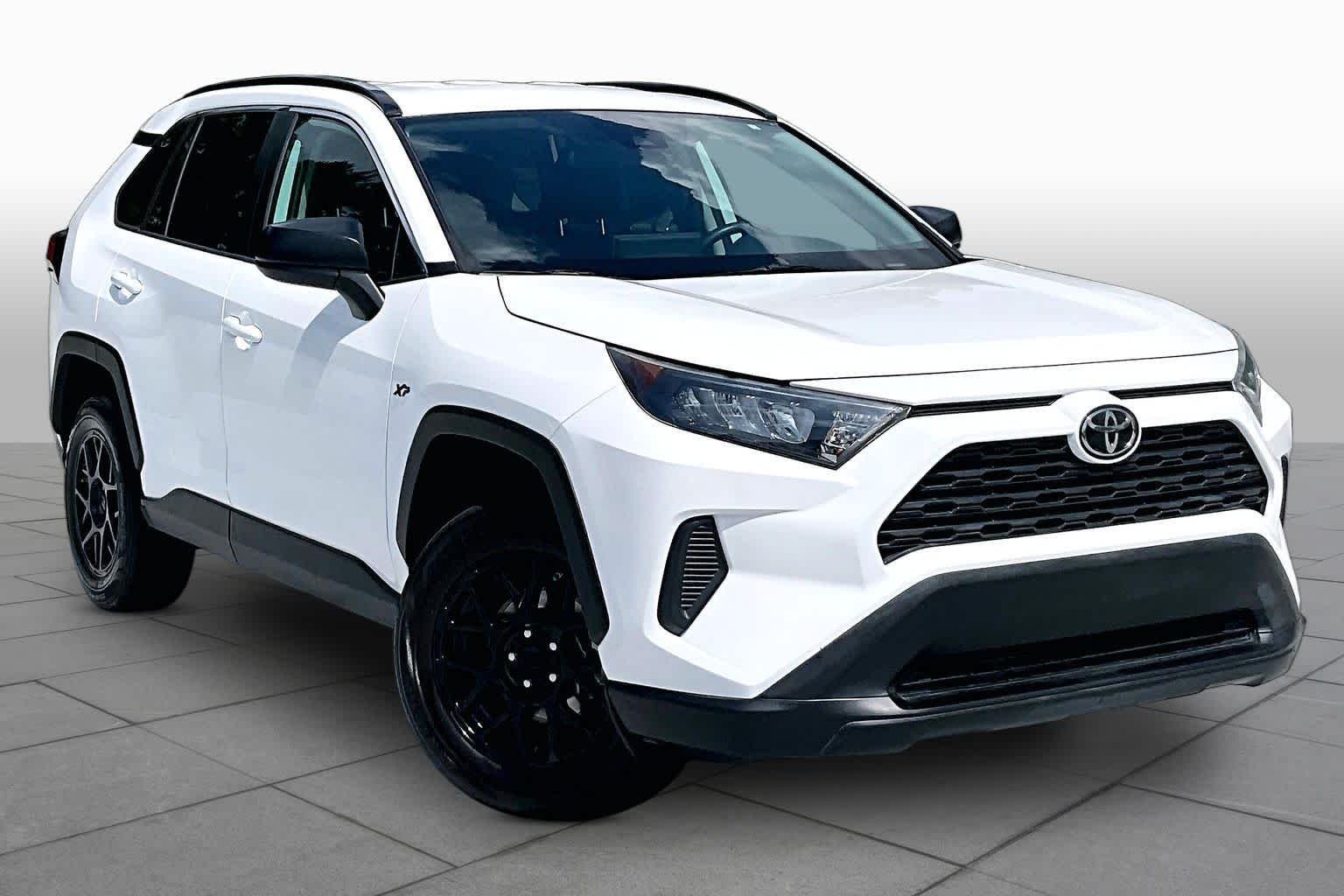 Used 2021 Super White Toyota LE image 3