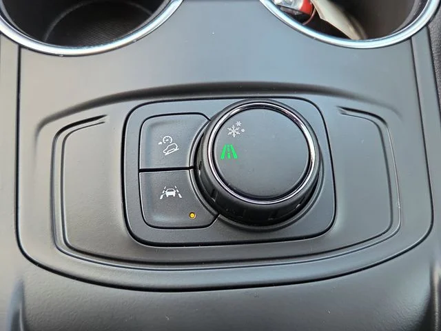 Used 2024 White GMC SLE image 27