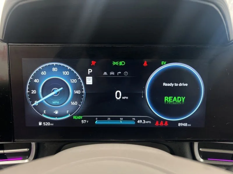 Used 2025 Gray Hyundai SEL Sport image 24