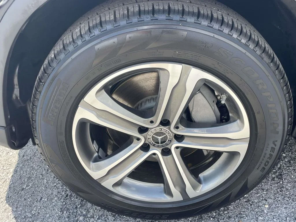 Used 2021 Black Mercedes-Benz 300 4MATIC® image 7