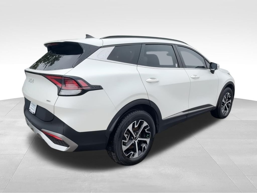 Used 2023 White Kia EX image 8