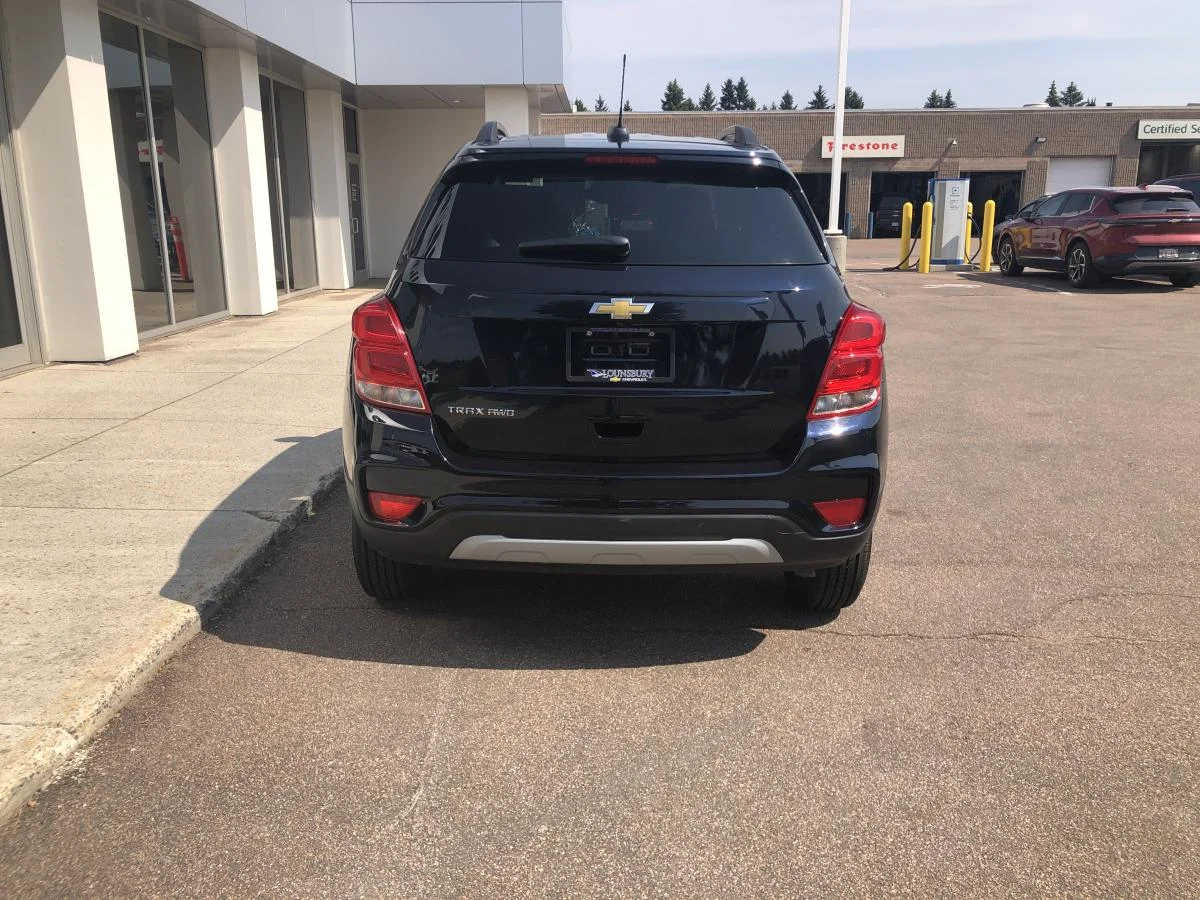 Used 2022 Blue Chevrolet AWD 4dr LT w/ Leather image 7