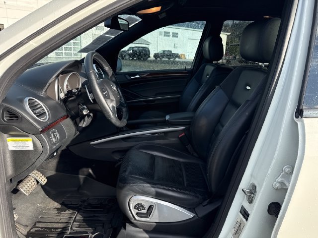 Used 2010 Arctic White Mercedes-Benz ML 63 AMG® image 17