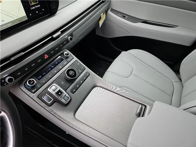 New 2025 Abyss Black Pearl Hyundai SEL Premium image 20