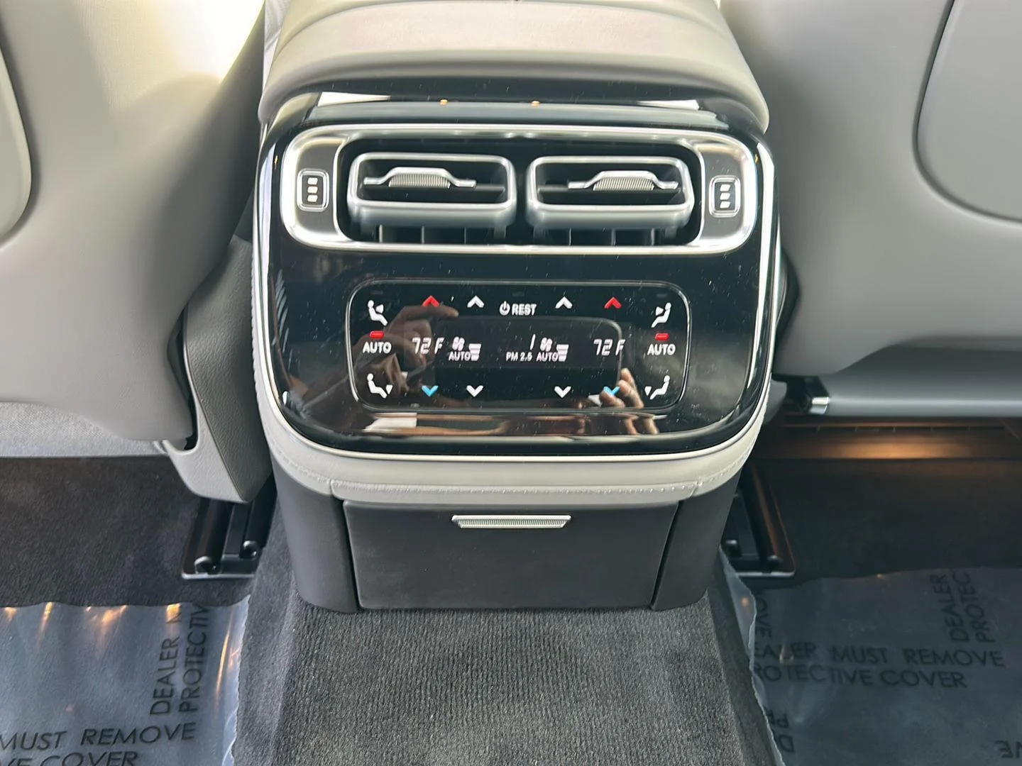 New 2026 Selenite Grey Metallic Mercedes-Benz S 580 image 27