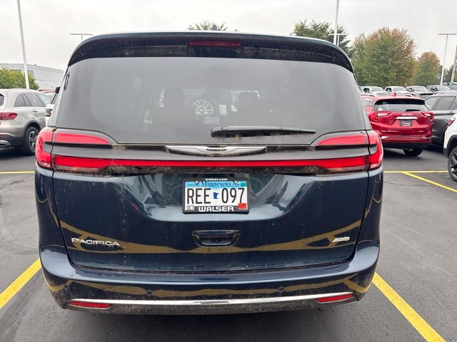 Used 2024 Blue Chrysler Touring L image 3
