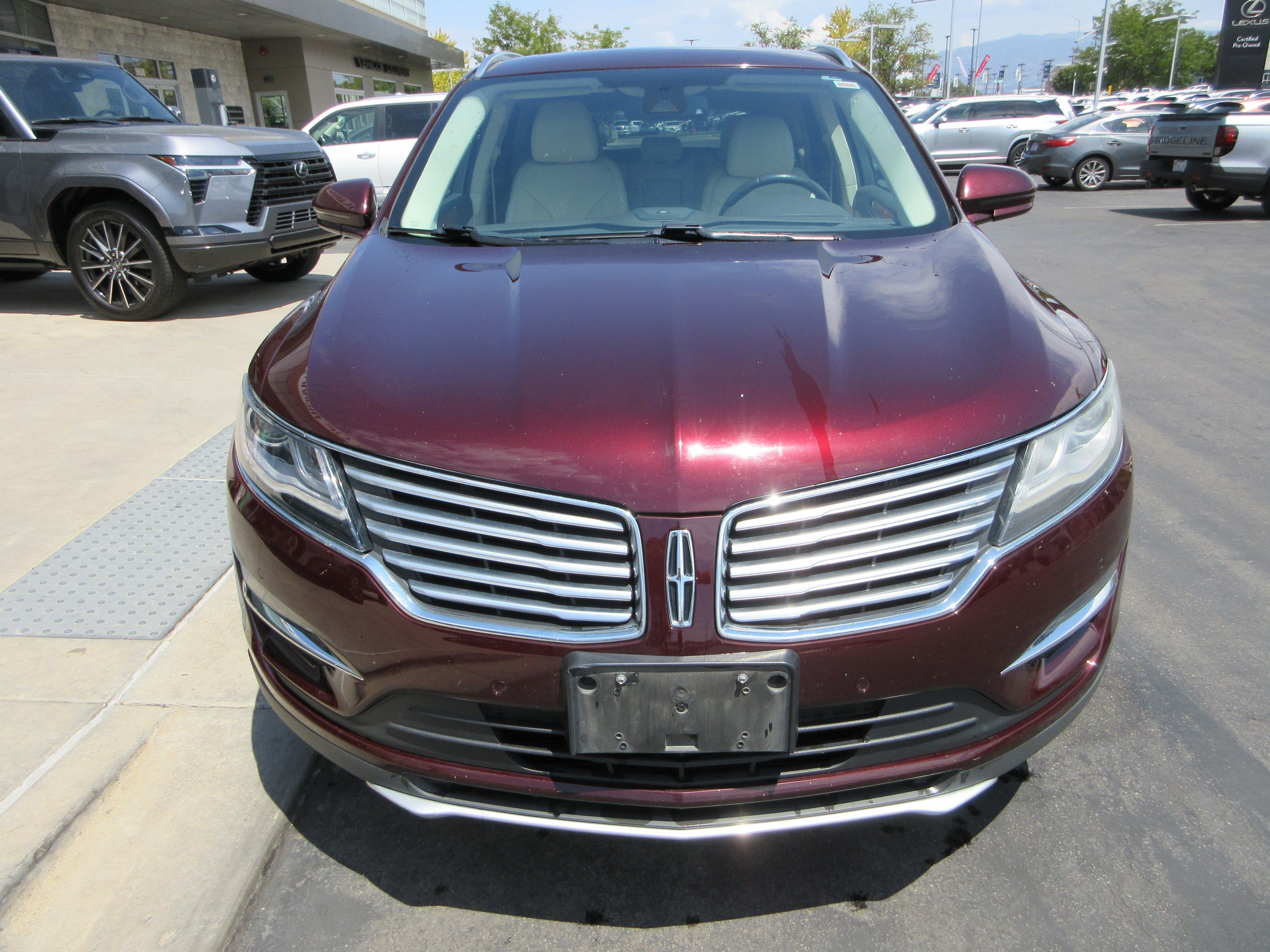 Used 2016 Burgundy Velvet Metallic Tinted Clearcoat Lincoln Reserve image 15